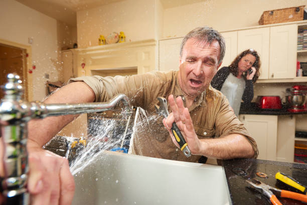 Best 24/7 water damage repair  in Gladstone, MO